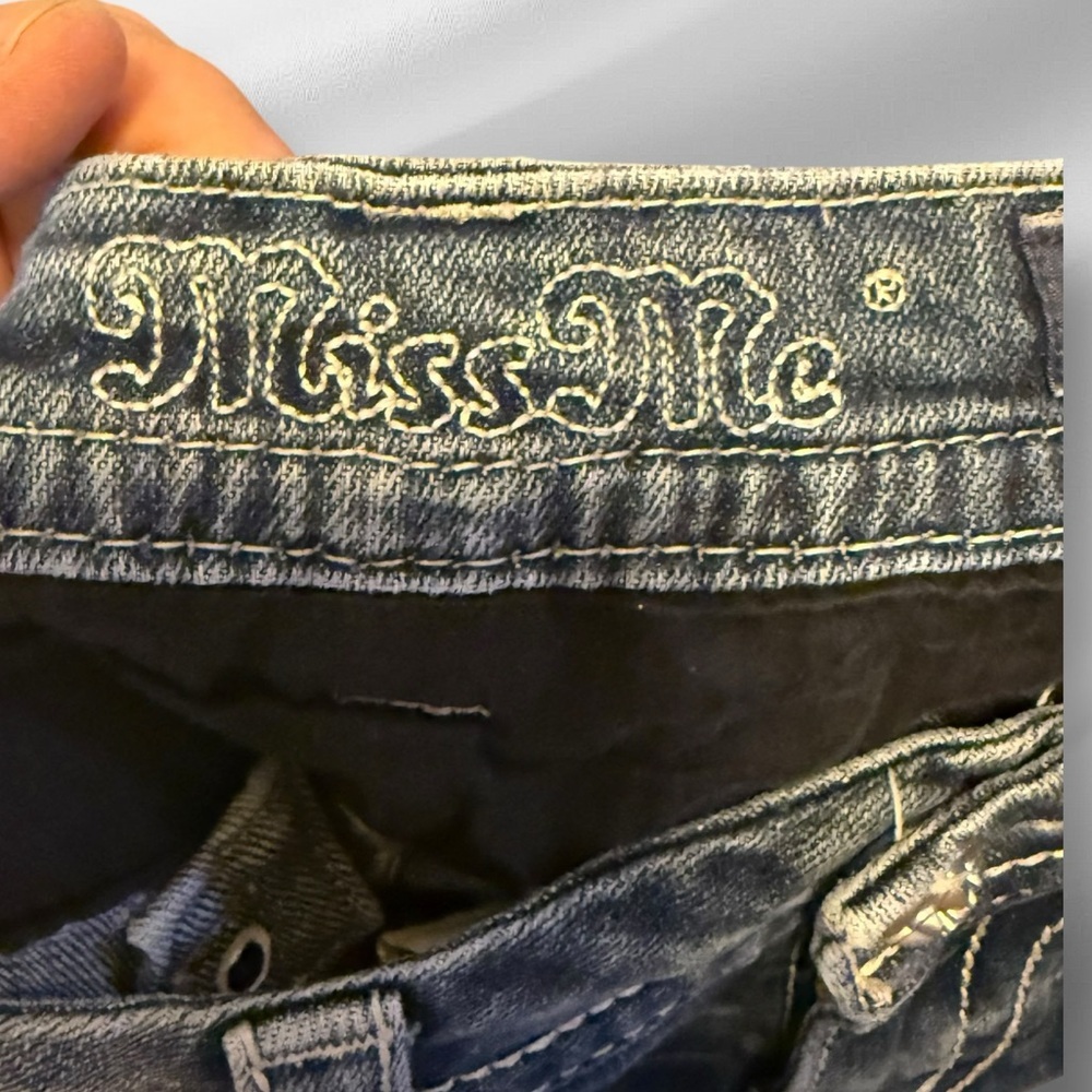 Miss Me Signature Rise Boot Cut Jeans - Picture 8 of 10